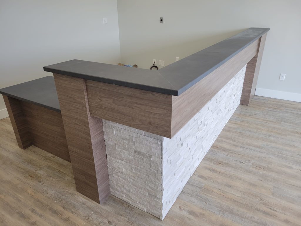 Commercial reception desk